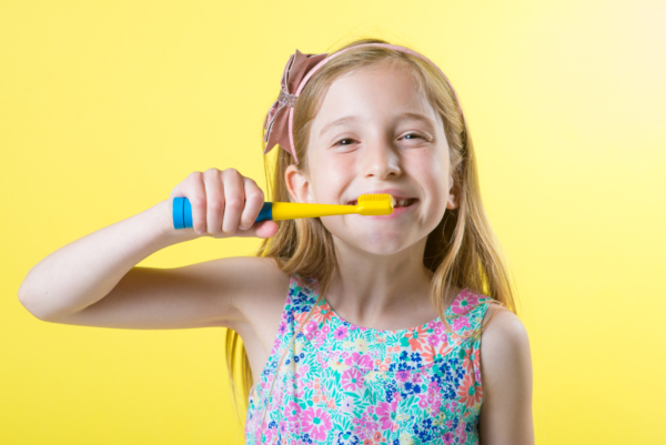 Cómo prevenir la caries en dientes de leche