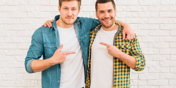 Diferencias entre carillas de porcelana y de resina Diferencias entre carillas de porcelana y de resina